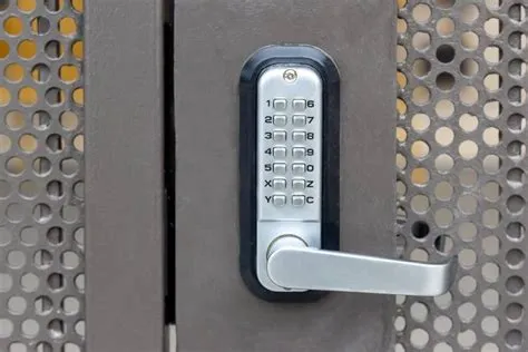 Keypad / Pin Pad Code Locks: What is it & How does it work