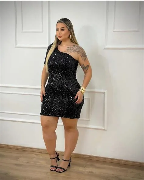 Pinterest in 2025 | Curvy women fashion, Curvy woman, Fashion