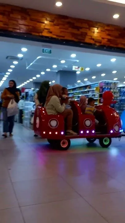 MAIN DI ROXY JEMBER LAGI - YouTube