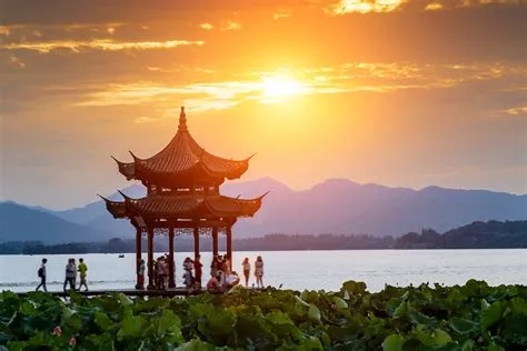 Explore Hangzhou