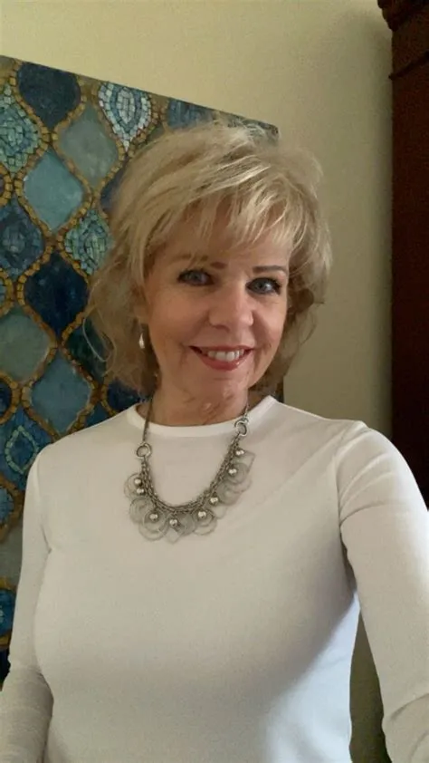 by Ashley W on Stylish older women | Beautiful women over 50 ...