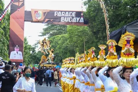 Parade budaya Pemkab Jember dan Jembrana angkat kearifan lokal - ANTARA ...