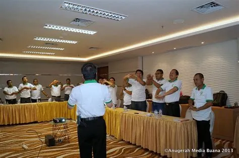 Andrew Nugraha | Hutan Rindang Banua - a photo on Flickriver