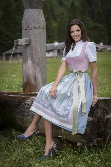 auf Dirndl