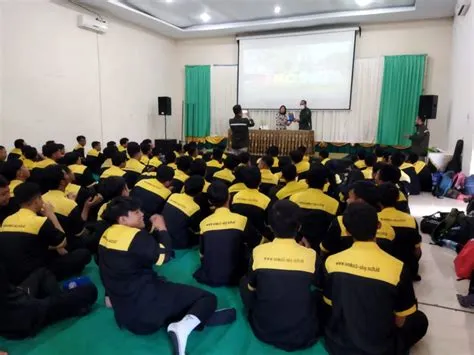 KUNJUNGAN INDUSTRI SMKN 3 SURABAYA