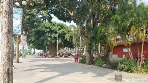 Pemkab Jember Hamburkan Anggaran Rp 7,3 Miliar untuk Renovasi Alun-alun