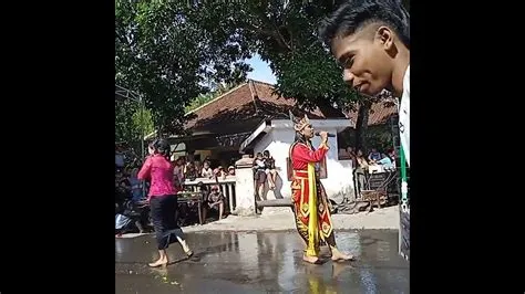 TARI AJI JARAN GOYANG JARANAN CONDRO DEWO LIVE GUMUK GEBANG JEMBER ...