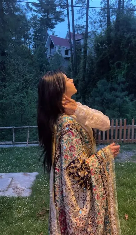 by Furkhan on Styles | Desi fashion casual, Girly photography, Desi ...