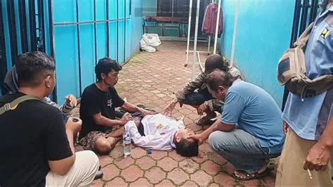 32 Pelajar SMPN 4 Jember Alami Kerasukan saat Upacara | Indonesiabuzz.com