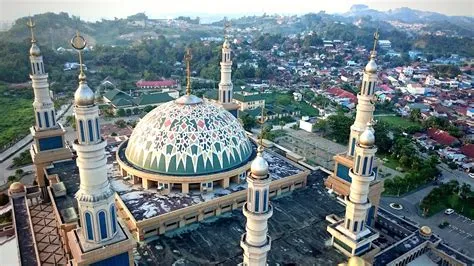 Samarinda Islamic Center: The Place You Need To Be When You're In Indonesia