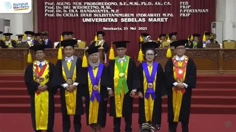 Rektor UNS Kukuhkan Empat Guru Besar Baru, 2 Diantaranya dari FKIP UNS ...