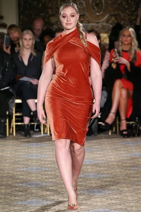 Plus Sized Fashion Models Rock the Runway
