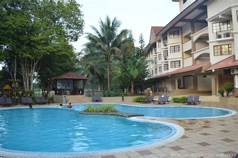 Menginap di Suria Cherating Beach Resort - SOP.NAME.MY