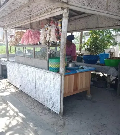 Rujak Legendaris Bu En, Rekomendasi Kuliner Jember Wajib Mampir - Radar ...