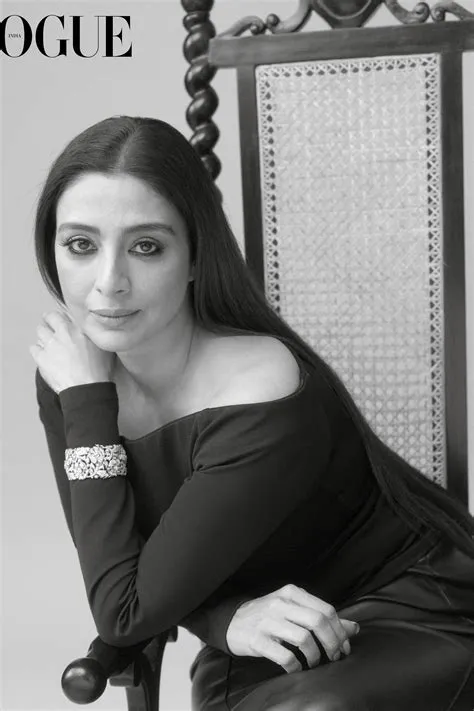 How to remix jewellery like Kareena Kapoor Khan, Kriti Sanon, and Tabu ...