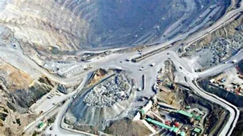 PTFI Memasuki Transisi Underground Mine, Berdayakan SDM Lokal - Pelaku ...