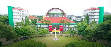 5 Rekomendasi Kampus di Jember Terbaik, Ada Universitas hingga ...