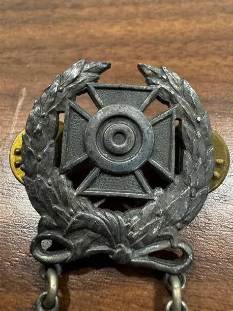 Vintage Silver Filled US Army Sharp Shooters Badge/Pin Rifle Machine ...