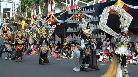 Jember Fashion Carnaval 2014 - YouTube