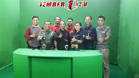 Pada Talkshow Di Jember 1 TV, Komandan Kodim 0824/Jember Jelaskan Peran ...