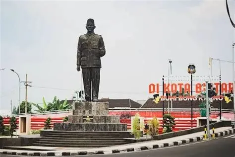 Analisis Rute Teroptimal Pada Objek Wisata Di Kota Blitar | MAPID