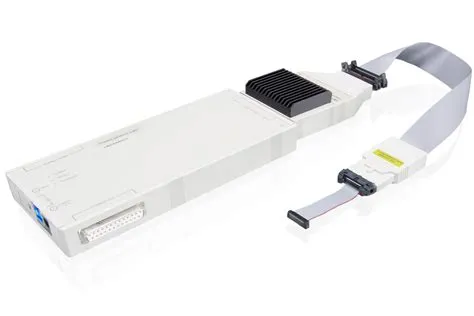 CombiProbe - Compact Trace Module | Lauterbach TRACE32