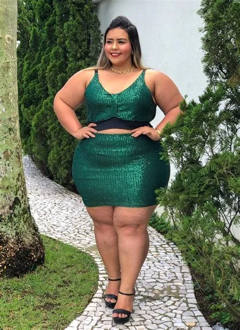 Beautiful Iranian Women, Beautiful Women Pictures, Curvy Girl Outfits ...