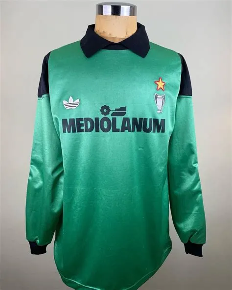 AC Milan 1991-92 GK 2 Kit