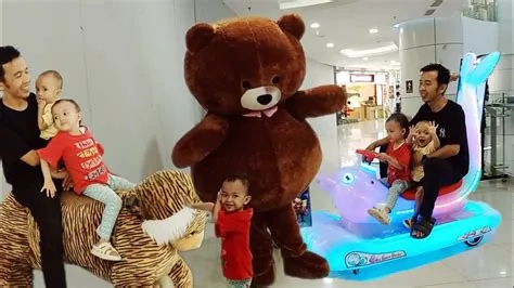 Main di Lippo Jember - YouTube