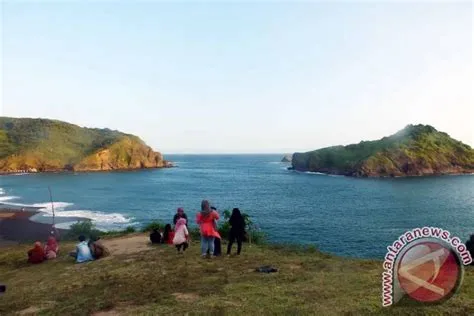Eksotisme Pantai Payangan Jember yang Belum Tersentuh - ANTARA News ...