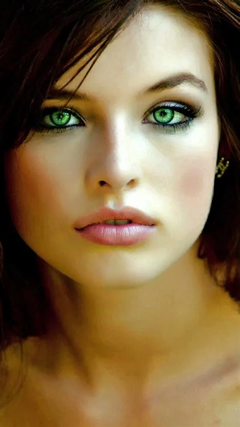 by Larry Dale on Ladies - Eyes | Stunning eyes, Beautiful eyes ...