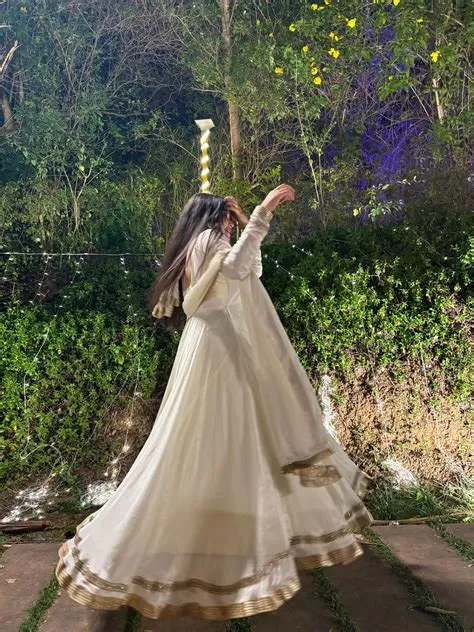 anaarkali suit , aesthetic photo, traditional wear, weeding, ethnics ...