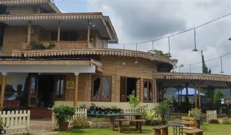 Bangunan Heritage Ala Hotel Rembangan, Refrensi Wisata Puncak di Jember ...