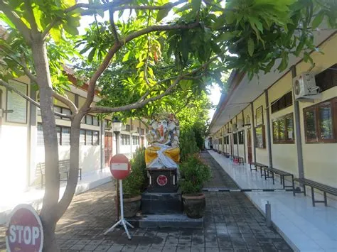 SMP GANESHA DENPASAR - annibuku.com