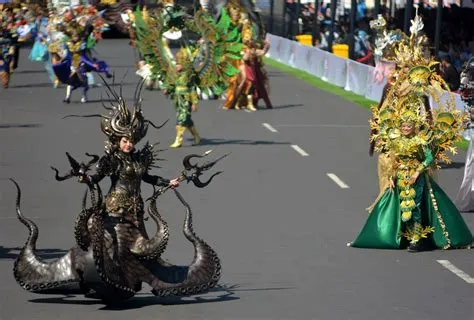 Asia Album: Feeling vibes of Jember Fashion Carnival 2022 in Indonesia ...