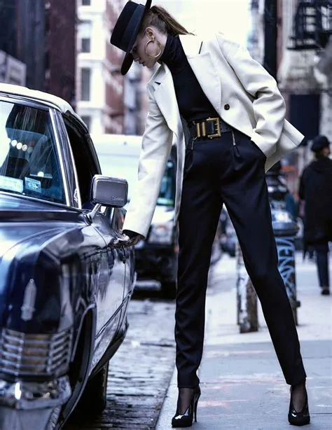 Rendez-vous in Vogue Mexico with Luna Bijl wearing Salvatore Ferragamo ...