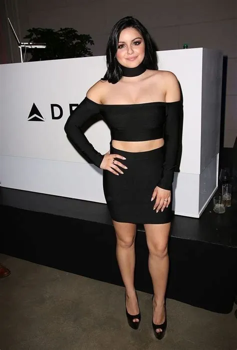 auf ariel winter in 2024 | Hübsche frau, Frau, Schöne kurven