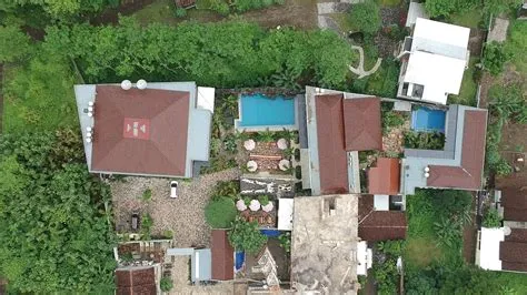 Grand valonia hotel jember - YouTube