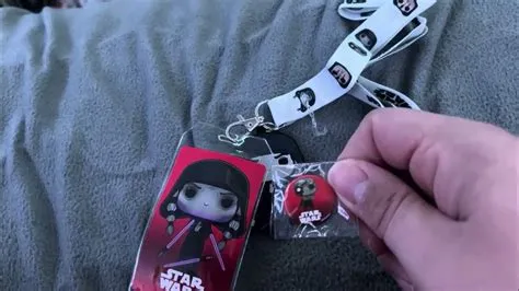 #430 Funko Star Wars Gaming Greats KOTOR 2 Lanyard, Pins, & Patch - YouTube