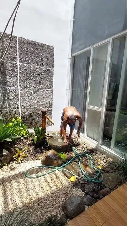 Perawatan taman natural minimalis by #herurealita anggrek Jember Az ...