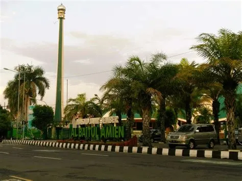 Detail Gambar Alun Alun Jember Koleksi Nomer 17