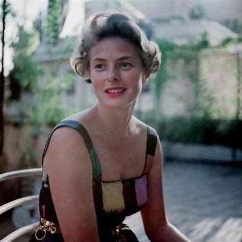 50 Glamorous Color Photos of Ingrid Bergman From Between the 1940s and ...
