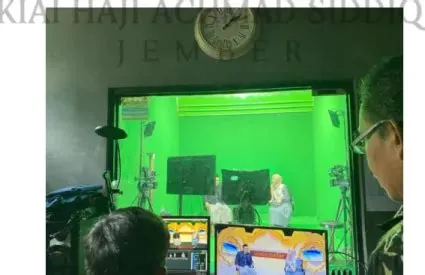 Saran - STRATEGI PROGRAM ACARA SETETES EMBUN DALAM MEMPERTAHANKAN ...