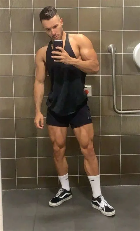 by Luis Arosemena on Gym outfit men | Gym outfit men, Gym outfit ...