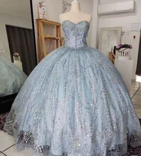 by Roxy Pedroza on Armani style | Quinceanera dresses blue, Quince ...