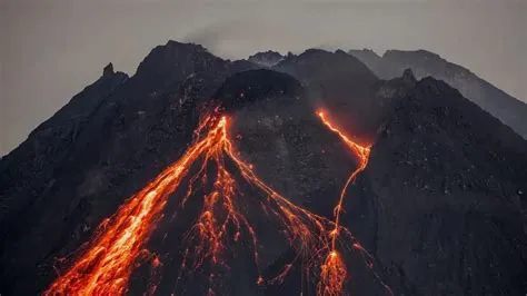 Mount Merapi's first eruption of 2024: A dramatic display of Indonesia ...