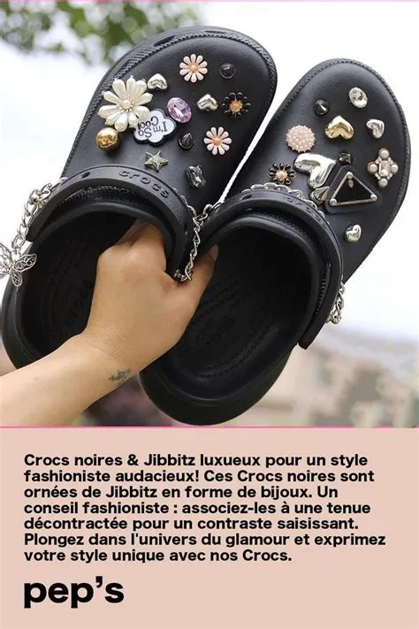 Black Crocs noires & Luxurious Jibbitz | Chaussure mode, Belle ...