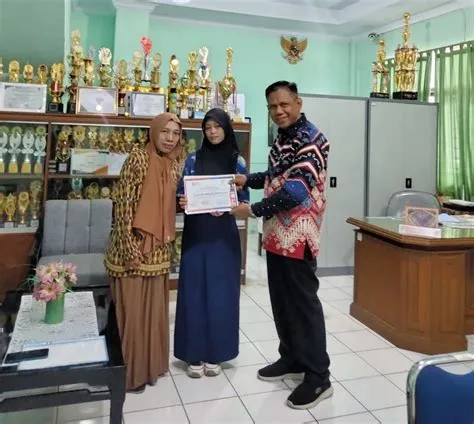 Siswi UPT SPF SMPN 7 Makassar Raih Runner-Up dI Ajang British English ...