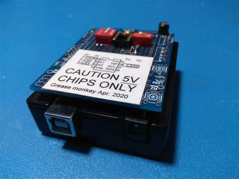 8-pin I2C Memory Programmer with Arduino UNO