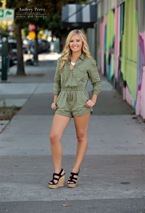 Great Legs, Nice Legs, High School Senior Portraits, High School ...